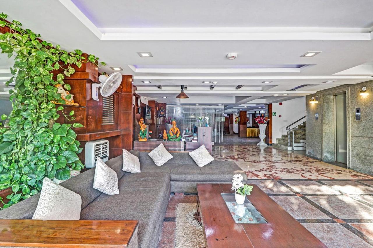 Oyo Townhouse 604 The Royal Galaxy